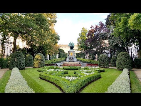 Brussels center Walking tour - place Sablon sightseeing - Brussels Travel